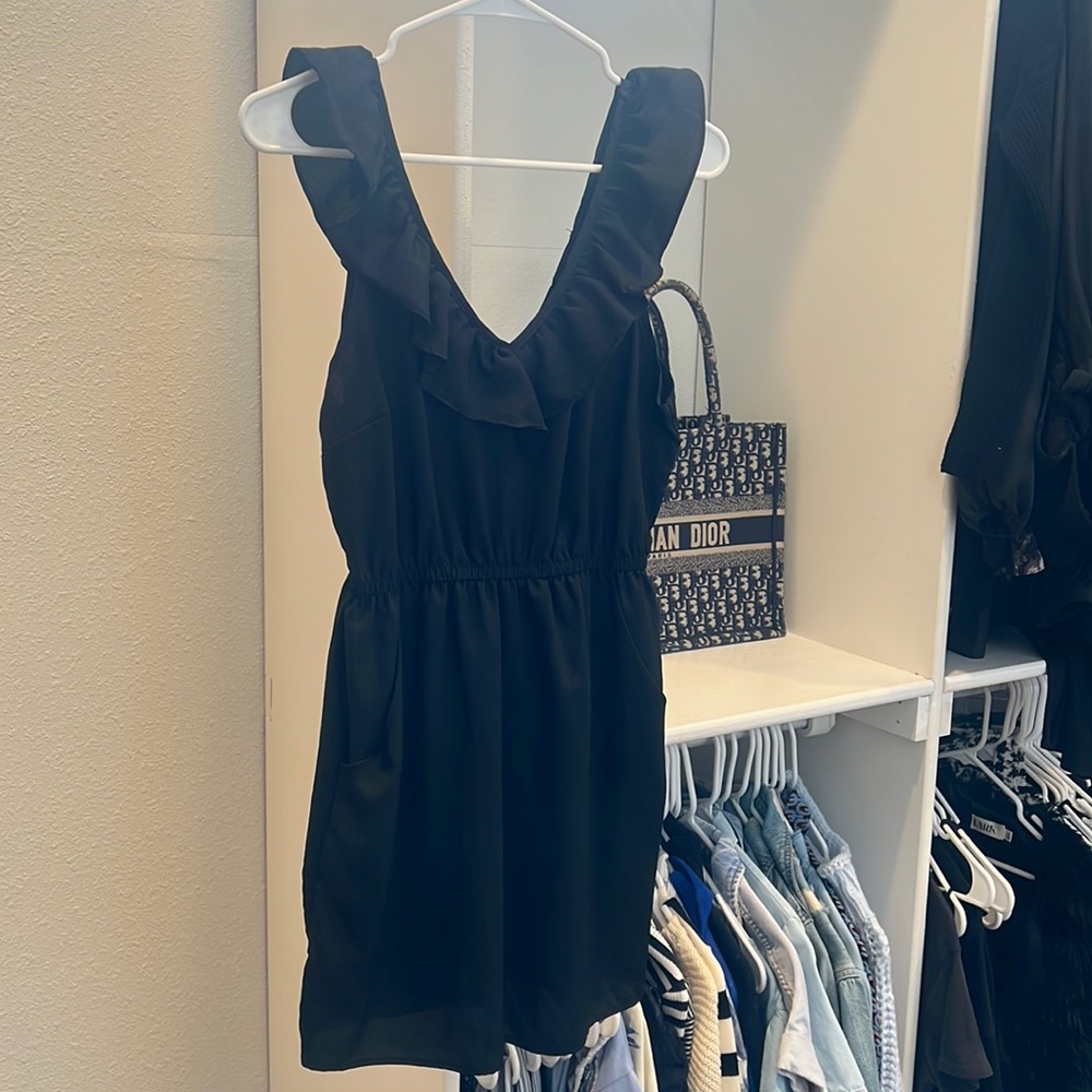 Black ruffle dress with pockets